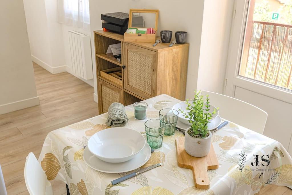 Appartement Le Paisible - Proximite Metro A à Villeurbanne Extérieur photo